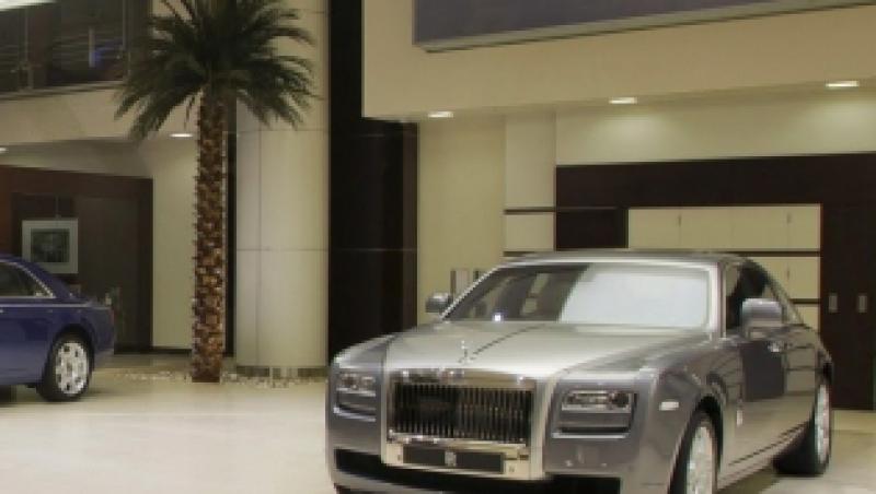 Rolls-Royce deschide cel mai mare showroom in Abu Dhabi