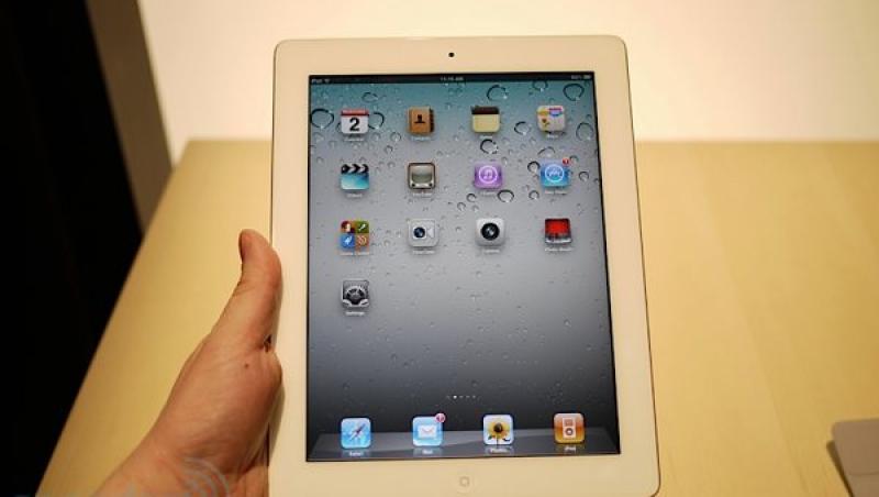 VIDEO! iPad vs iPad 2: care este diferenta?