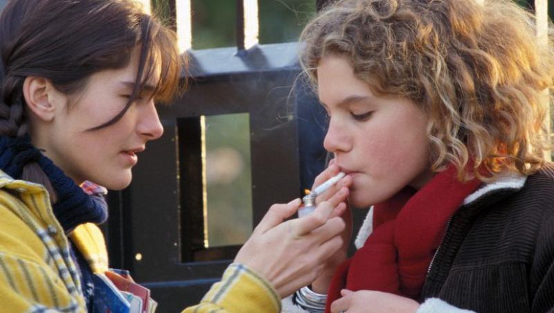 Studiu: Consumul de marijuana dubleaza riscul de psihoza la adolescenti