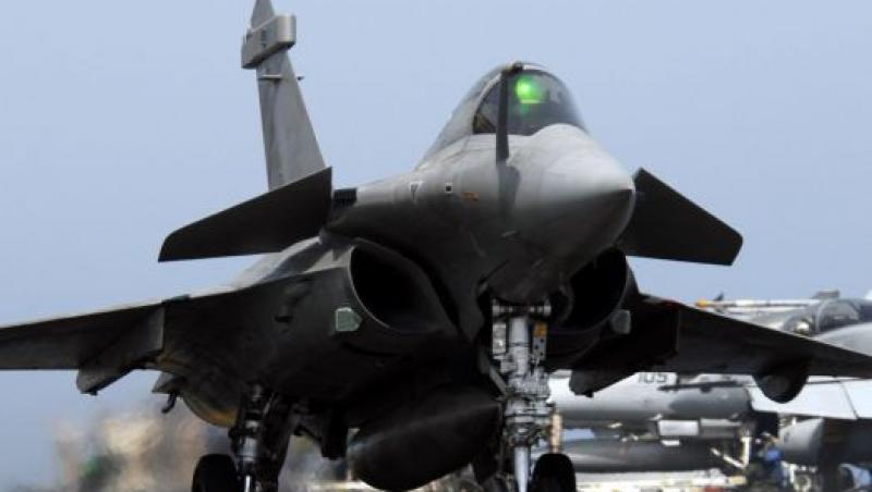 EUobserver: Franta isi promoveaza avioanele de lupta Rafale cu ajutorul conflictului din Libia