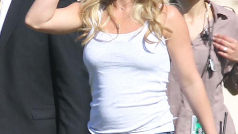 VIDEO! Britney Spears a facut burta de gravida!