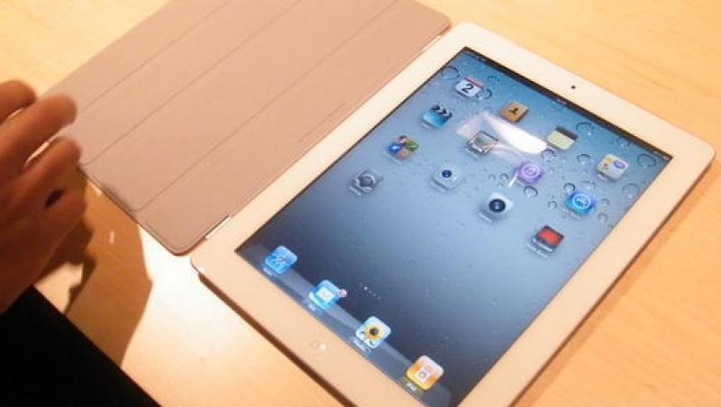 Apple da 100 dolari inapoi celor care si-au luat de curand iPad