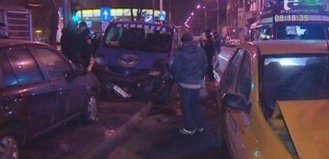 Bucuresti: Un taximetrist a bagat 6 oameni in spital