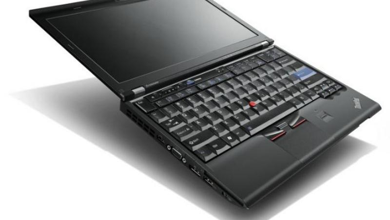 FOTO! Noua minune Lenovo: Laptopul ThinkPad X220