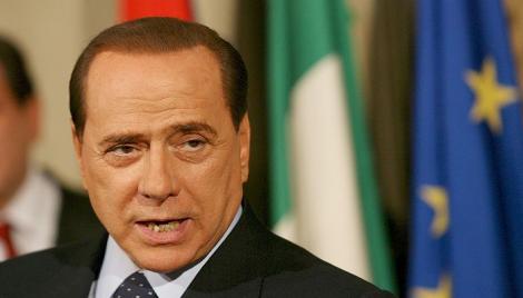 Berlusconi a facut cadouri de 34 de milioane de euro tinerelor din anturajul sau