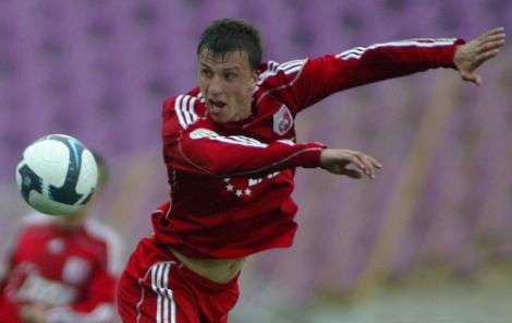 Vlad Chiriches a semnat pe 5 ani cu Steaua!