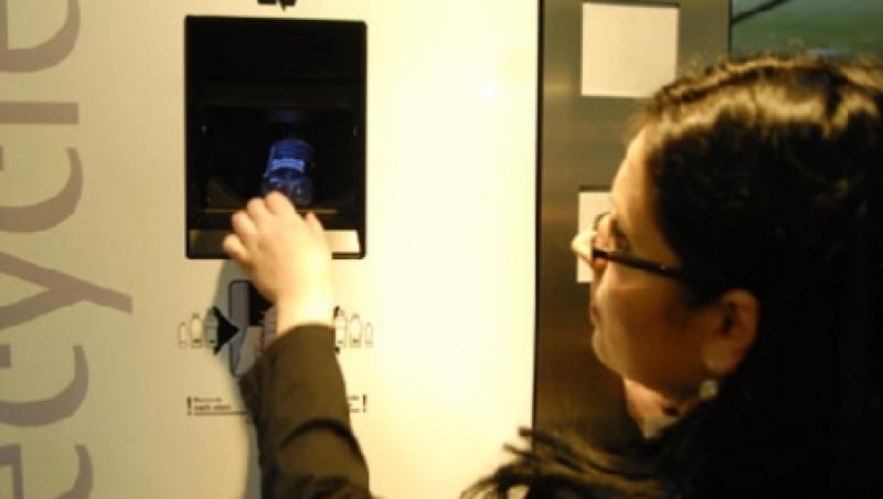 Automat de preluare a PET-urilor, lansat in premiera la Pitesti