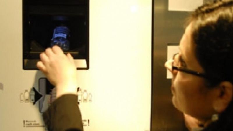 Automat de preluare a PET-urilor, lansat in premiera la Pitesti