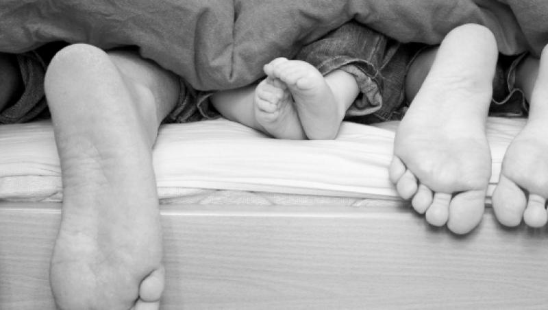 Sfaturi pentru parintii care impart patul cu bebelusii