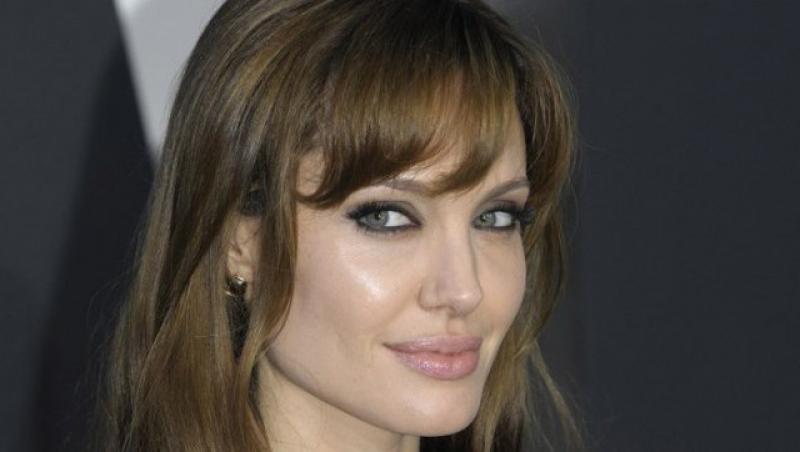Angelina Jolie va juca rolul reginei Cleopatra