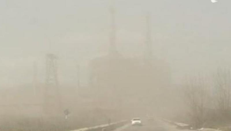 Poluare accidentala cu zgura la Rovinari. Norul de cenusa a bulversat traficul pe DN 66
