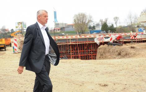 Sorin Oprescu: "Capitala va avea doua sali polivalente. Proiectul din Parcul Tineretului se va realiza"