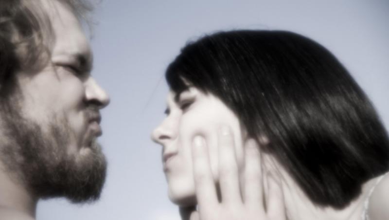 Campanie impotriva violentei domestice: Liceenii invata sa se apere de “omul furios”