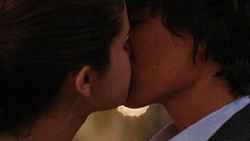 VIDEO! Selena Gomez, surprinsa sarutandu-se cu un alt baiat