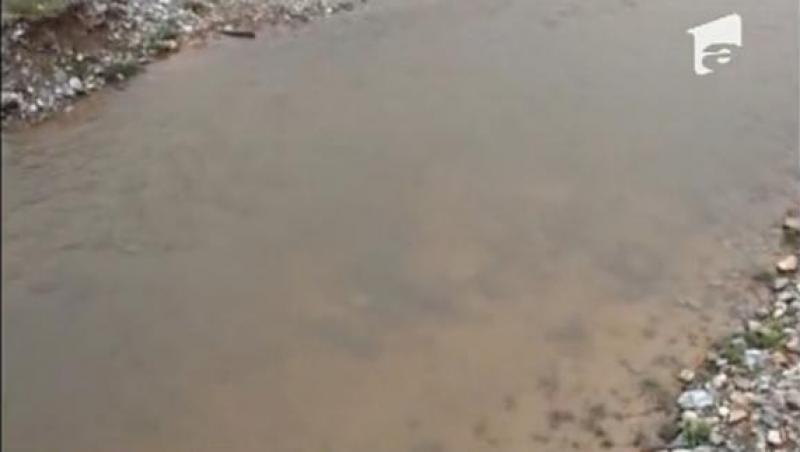VIDEO! Un preot din Caras-Severin a lasat enoriasii fara apa potabila