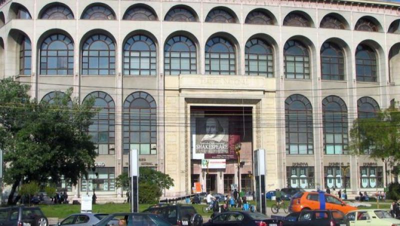 Teatrul National din Bucuresti poate pica la primul cutremur. Cladirea a intrat in reparatii