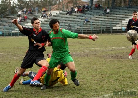 FOTO! Andrei si Kamara (Alb Negru) au dat lovitura in fotbal