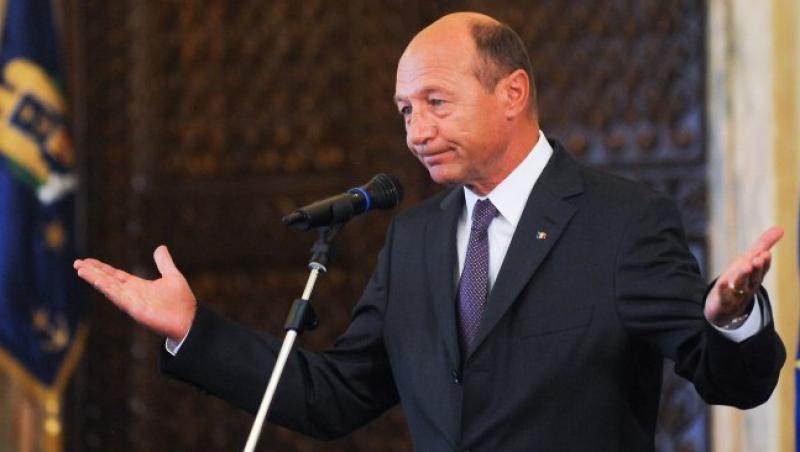 Basescu il ataca dur pe Blaga: PDL nu poate fi condus prin caprarie, n-are nevoie de un caporal