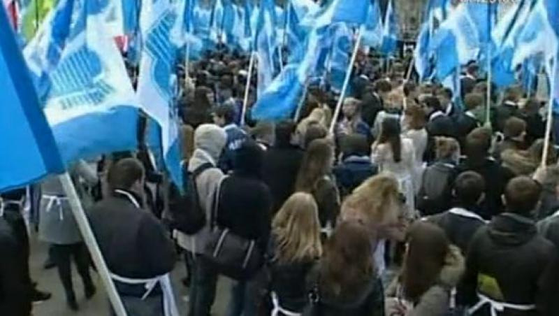 Zeci de mii de oameni au manifestat impotriva coruptiei la Moscova