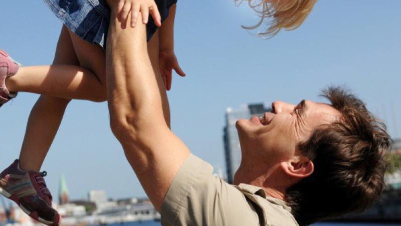 Emotiile tatalui influenteaza dezvoltarea copilului