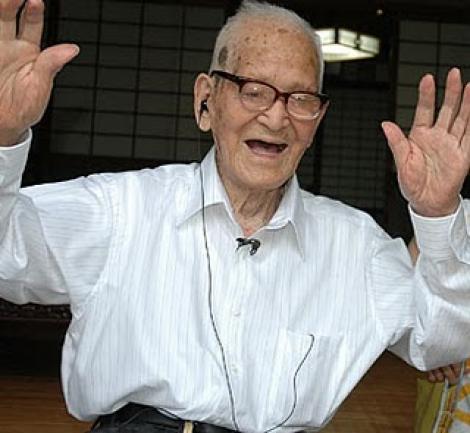 Un japonez in varsta de 114 ani, cel mai batran om din lume