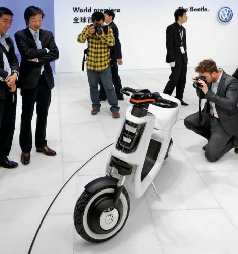 E-Scooter - Volkswagen trece la doua roti