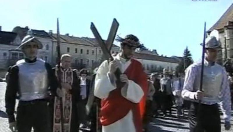 VIDEO! Credinciosii greco-catolici au refacut Calea Crucii