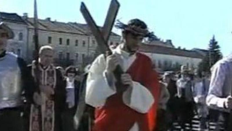 VIDEO! Credinciosii greco-catolici au refacut Calea Crucii