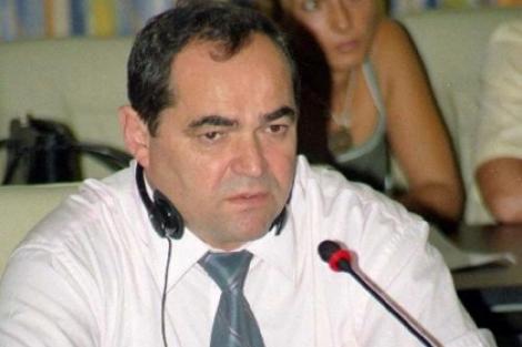 Mihai Necolaiciuc a primit mandate de arestare in trei din dosarele in care este anchetat