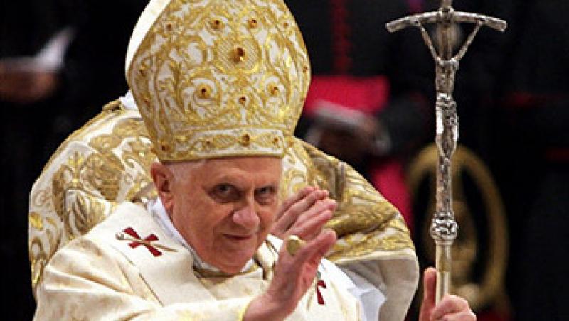 Premiera la Vatican: Papa raspunde intrebarilor credinciosilor