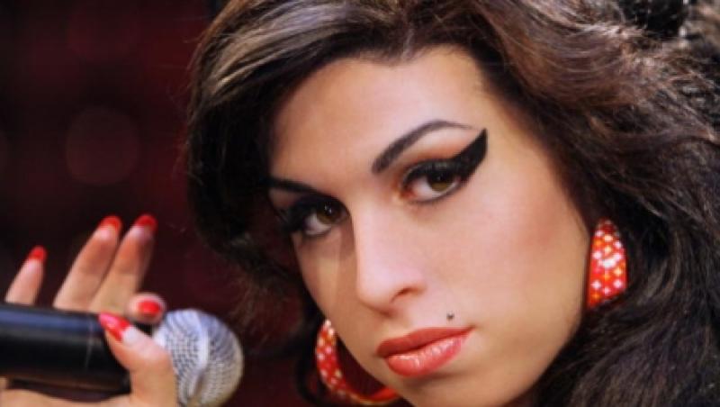 Amy Winehouse a cerut votca inainte de a urca pe scena de la Bucuresti