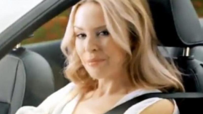 VIDEO! Kylie Minogue in noul Golf Cabrio