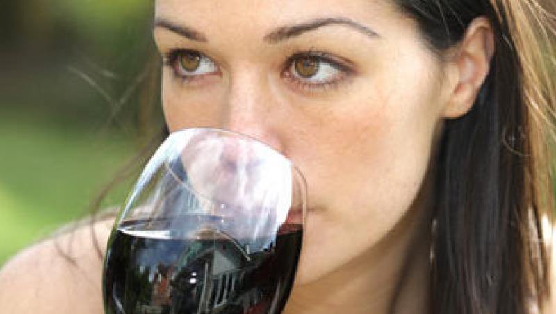 Oamenii de stiinta americani recomanda tinerilor sa consume vin