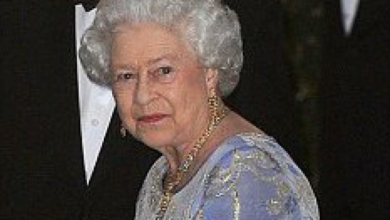 Regina Elisabeta merge in luna de miere