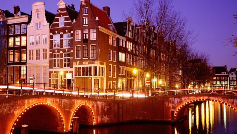 Amsterdam sau piata plutitoare de culori