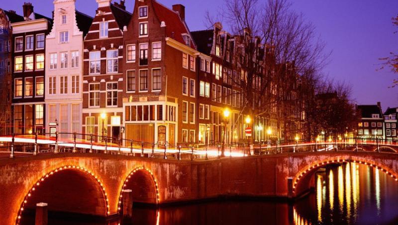Amsterdam sau piata plutitoare de culori