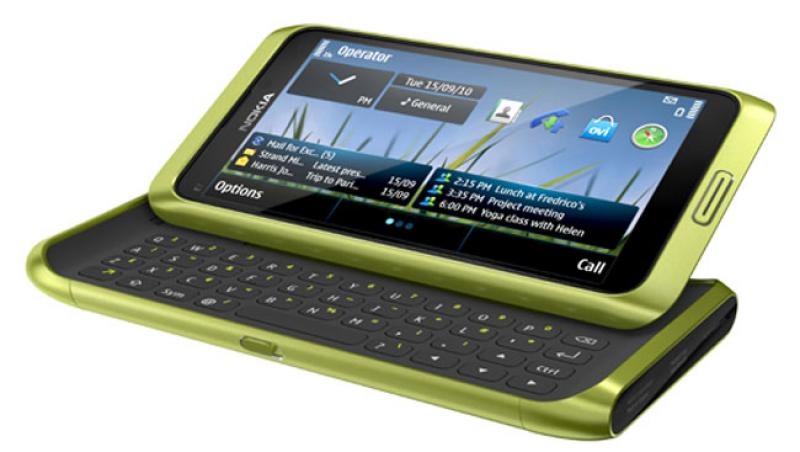 Test tehnic: Nokia E7, gata de business