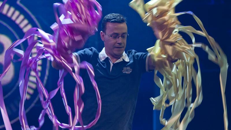 Cate 1.000.000 de baloane, becuri si role de hartie cumparate pentru 