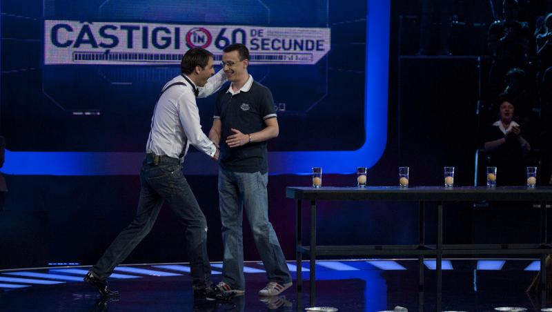 Cate 1.000.000 de baloane, becuri si role de hartie cumparate pentru 