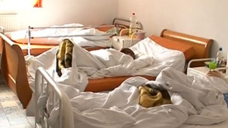 VIDEO! Pacienti lasati in voia sortii, dupa inchiderea spitalului din Parscov