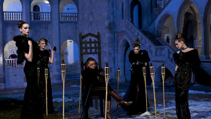 FOTO! Catalin Botezatu reproduce mitul lui Dracula intr-un shooting incendiar. Concurentele 