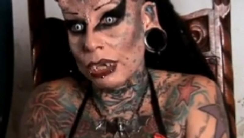 O mexicanca si-a tatuat intregul corp si si-a pus coarne, pentru a fi nemuritoare