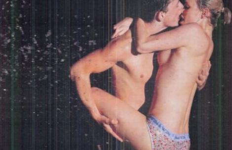 Fotografiile prea sexy au compromis o campanie publicitara pentru imbracaminte