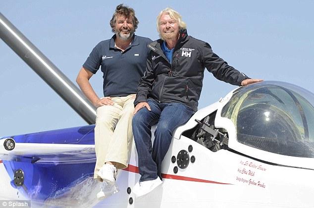 Miliardarul britanic Richard Branson vrea sa cucereasca cele mai adanci puncte din oceanele planetei
