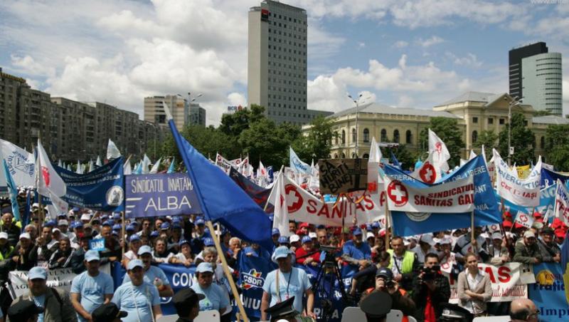 Botis: Salariatii care intra in greva raman fara bani