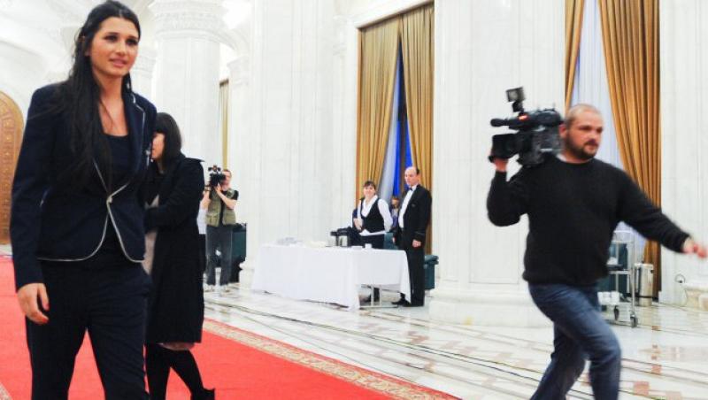 Elena Basescu o lauda pe Elena Udrea, intr-o interventie balbaita in Parlamentul European