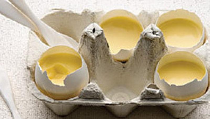 Reteta de Paste: crema de vanilie in coaja de ou