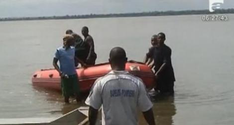 Togo: Cel putin 36 de oameni s-au inecat dupa ce s-au rasturnat cu barcile