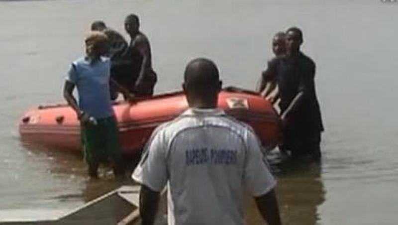Togo: Cel putin 36 de oameni s-au inecat dupa ce s-au rasturnat cu barcile