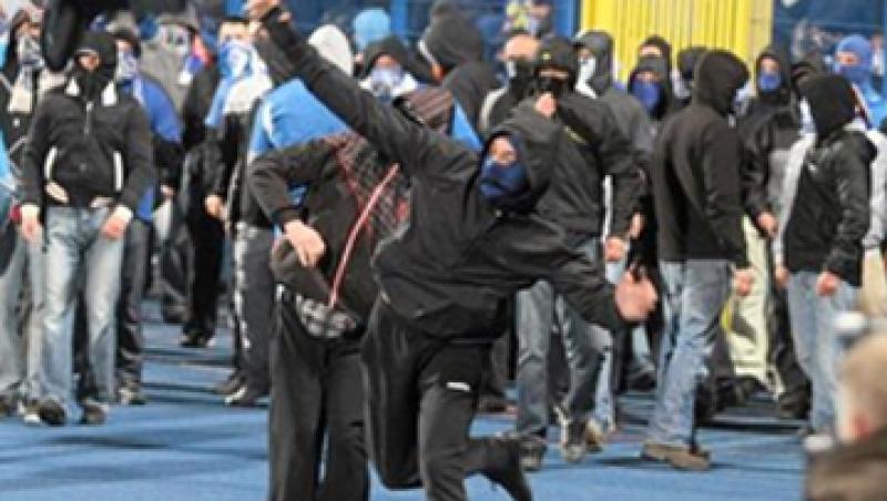 Polonia: Politia a arestat mai multi suporteri care au devastat stadionul unde a avut loc finala cupei
